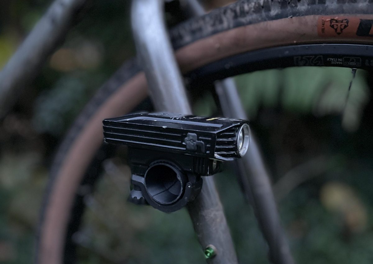 Licht Befestigung an Gabel. Für Batterielicht 31,8 & 22mm Gravel Bikepacking