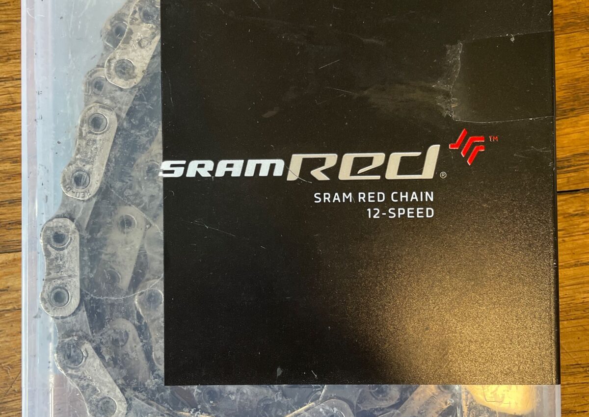 Sram Red Kette 12f. 114 Z. Flattop, gewachst mit Silca Secret Chain Blend